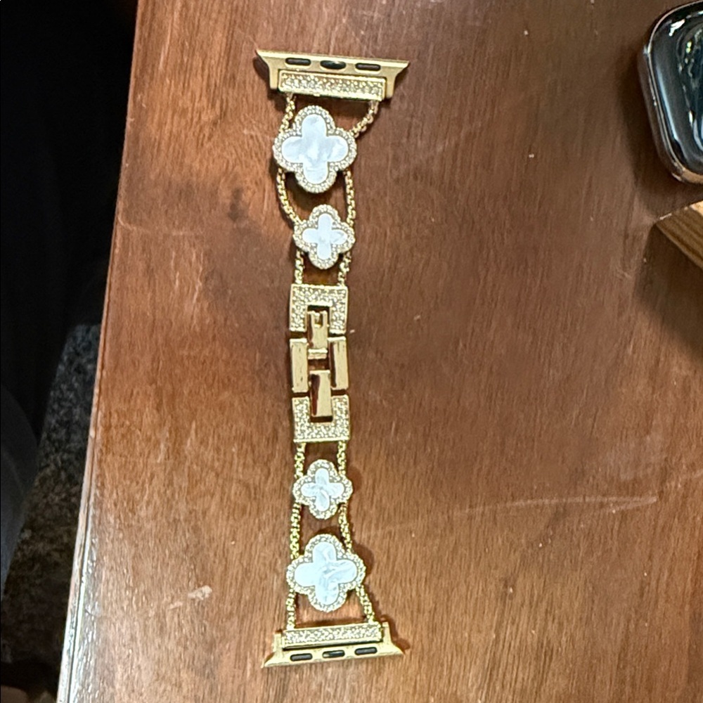 Clover Gold and White Bracelet with Floral Accents